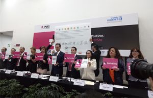 Firma de los compromisos He for She